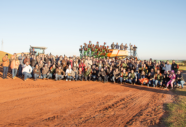 Stara recebe mais de 240 clientes do Consórcio